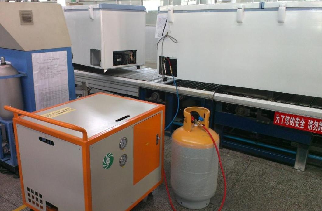 FL-C在冷柜生产厂回收R600a