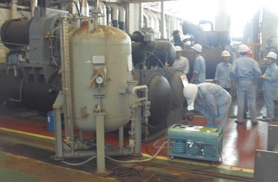 FS2在荏原空调工厂回收离心机中的制冷剂